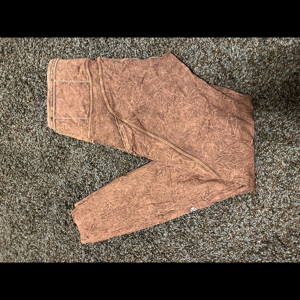 Fast and free lululemon leggings